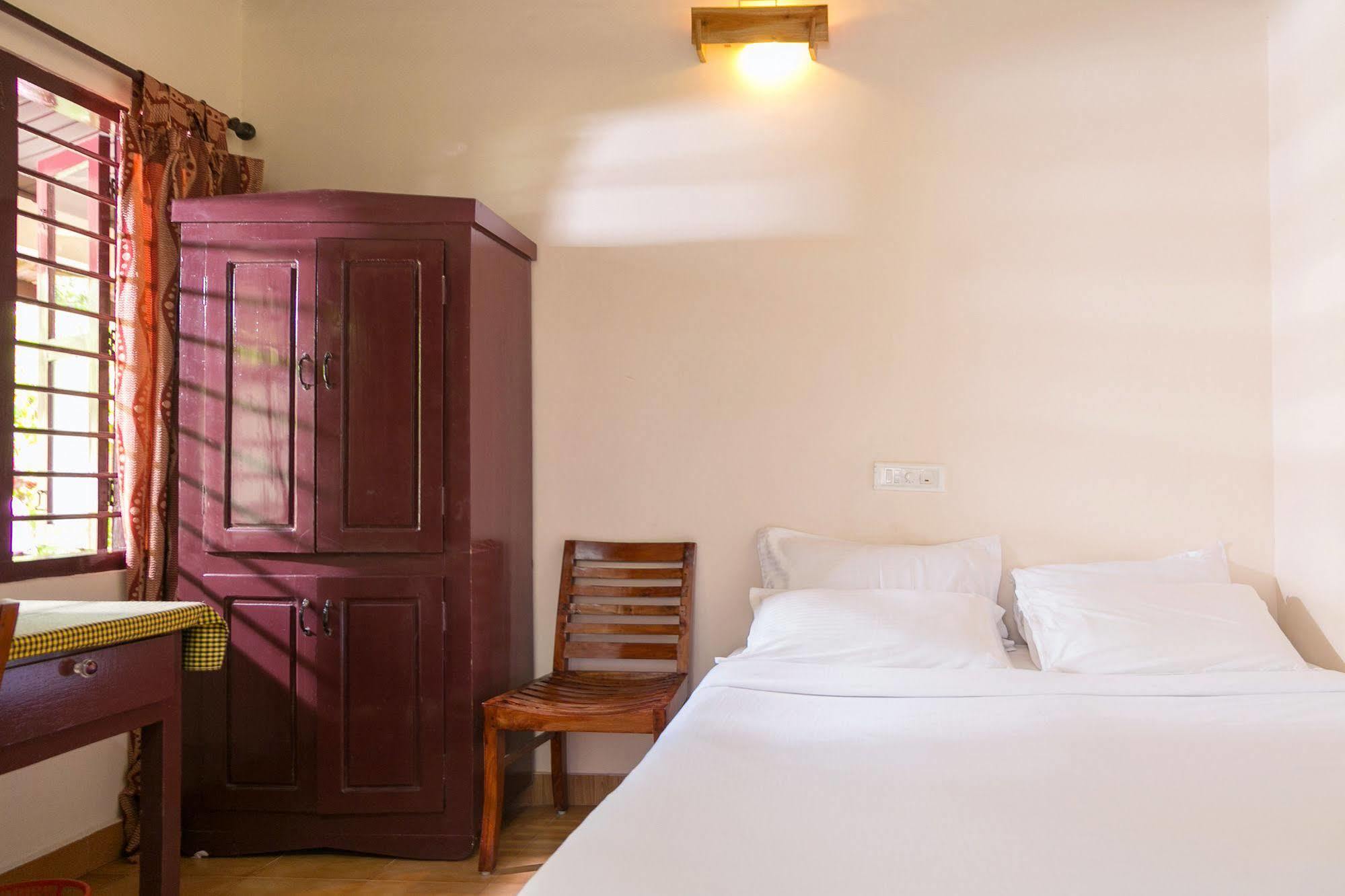 Illikkalam Lakeside Cottages Kumarakom Exterior photo